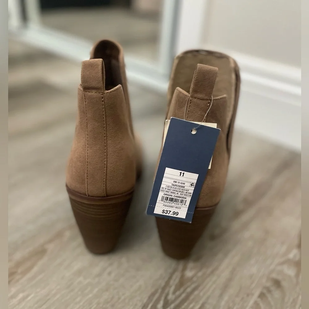 Booties - Picture 6 of 7